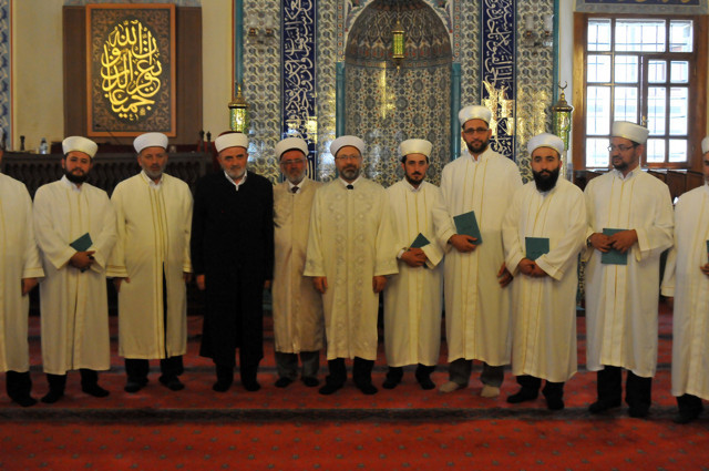 Ali Erbaş'tan cuma hutbesinde LGBT açıklaması - Resim: 2