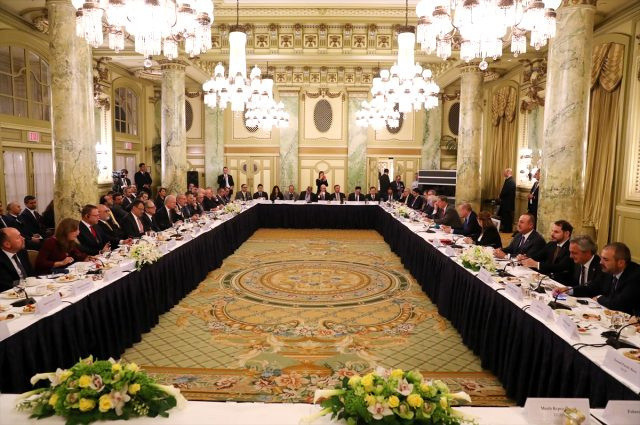 Cumhurbaşkanı Erdoğan ABD'li iş adamlarıyla bir araya geldi - Resim: 0