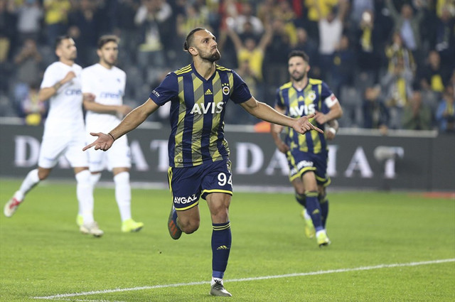 Vedat Muriç'in son talibi Tottenham! 20'den aşağısı kurtarmaz - Resim: 0