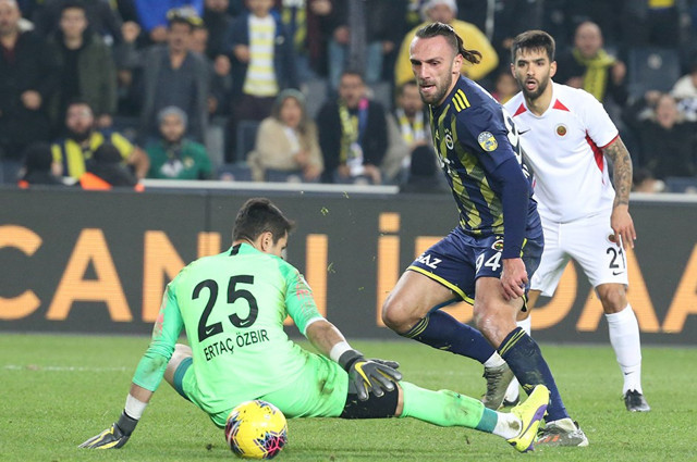 Vedat Muriç'in son talibi Tottenham! 20'den aşağısı kurtarmaz - Resim: 1