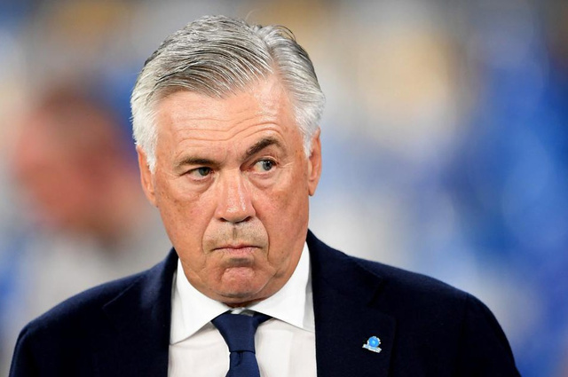 Cenk Tosun'lu Everton Ancelotti'yle el sıkıştı - Resim: 0