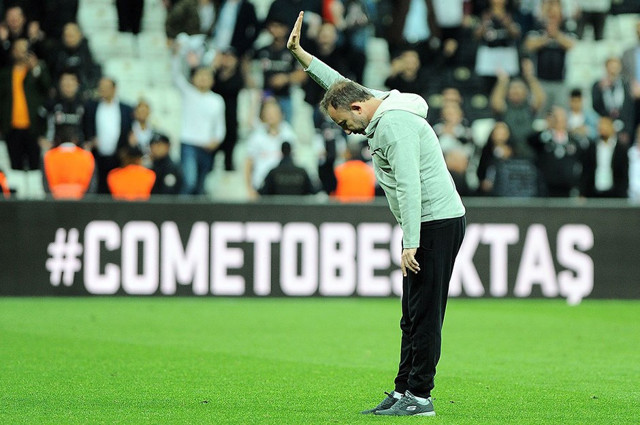 Beşiktaş'ta Abdullah Avcı kovuldu! İşte yerine düşünülen ilk isim - Resim: 0