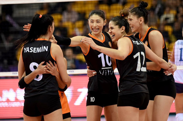 Fenerbahçe ve Eczacıbaşı file yerine coronavirüs engeline takıldı - Resim: 1