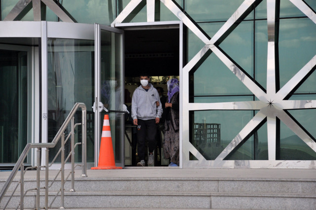 Kars'ta 6 gündür kayıp çocuğu polis 10 dakikada buldu - Resim: 0