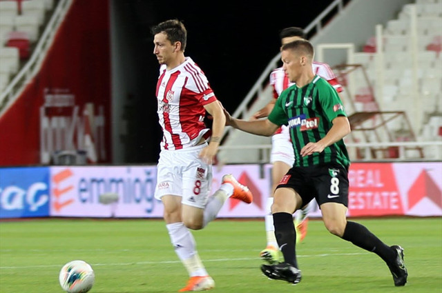 Mert Hakan Yandaş Galatasaray'ı takipten çıkardı Fenerbahçe'ye mi geliyor - Resim: 0