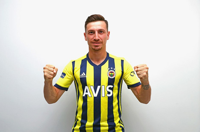 Mert Hakan Yandaş resmen Fenerbahçe'de - Resim: 0