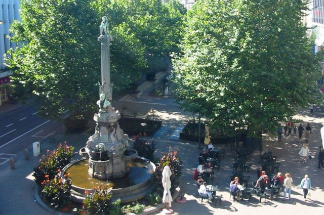 Belçika'daki bir süs çeşmesinde kentin ilk belediye başkanının kalbi bulundu - Resim: 0