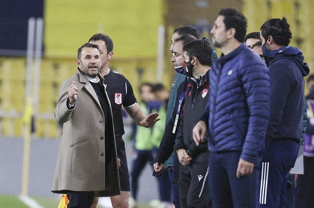 Erol Bulut derbi sonrası yolcu! İşte Fenerbahçe'nin 3 hoca adayı - Resim: 2