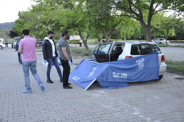 Eskişehir'de fakültede diktiği ağaçları ziyarete giden profesör kalp krizine yakalandı - Resim: 1