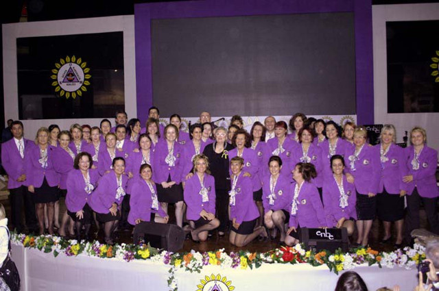 Kocamı 'Uzaylılar' çaldı! 2 milyon liralık boşanma davası açtı - Resim: 2