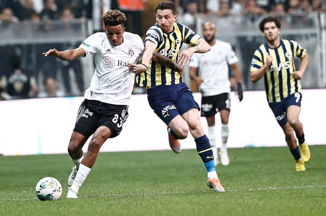 Fenerbahçe Beşiktaş muhtemel 11'ler! Valencia derbide oynayacak mı? - Resim: 0