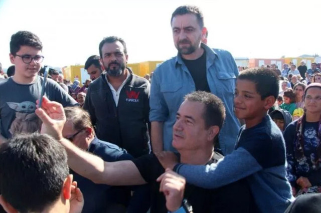 Hakan Ural'dan Hatay'a giden Acun Ilıcalı'ya saat tepkisi! "Kolundaki saat 120 bin Euro... Konuşmuyorum" - Resim: 0