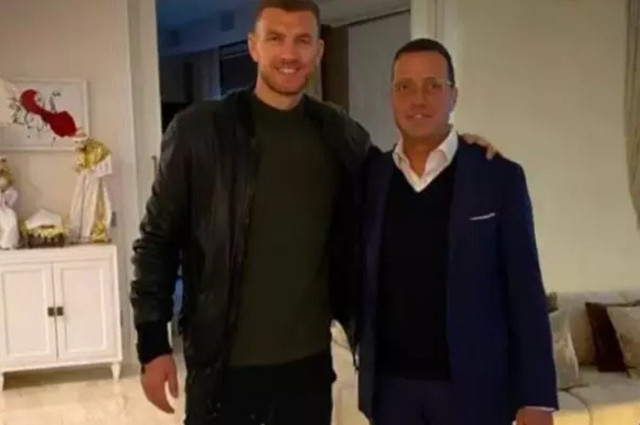 Fenerbahçe'den Dzeko bombası! Boşnak golcüye dev rakam: Teklif ortaya çıktı! - Resim: 1