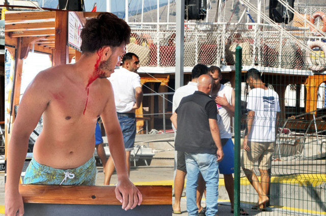 Halikarnas’ta Suriyeliler Türkleri boğazından bıçakladı! Kocaeli'nden sonra Bodrum'da gerilim - Resim: 1