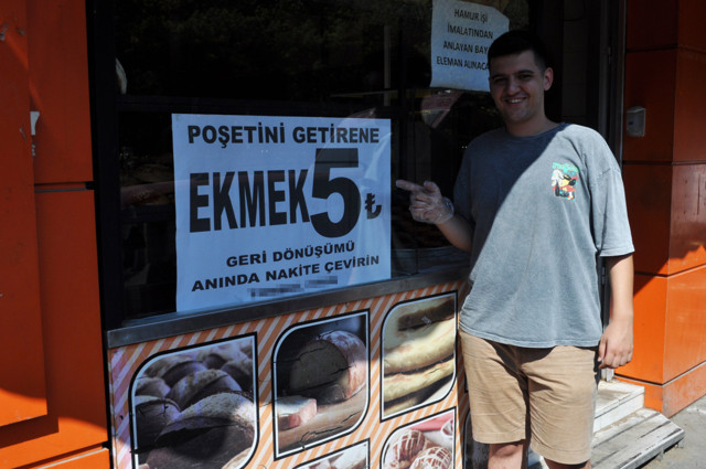 Fırıncı esnafından daha önce görülmemiş kampanya: Bunu yapana ekmek 5 TL - Resim: 0