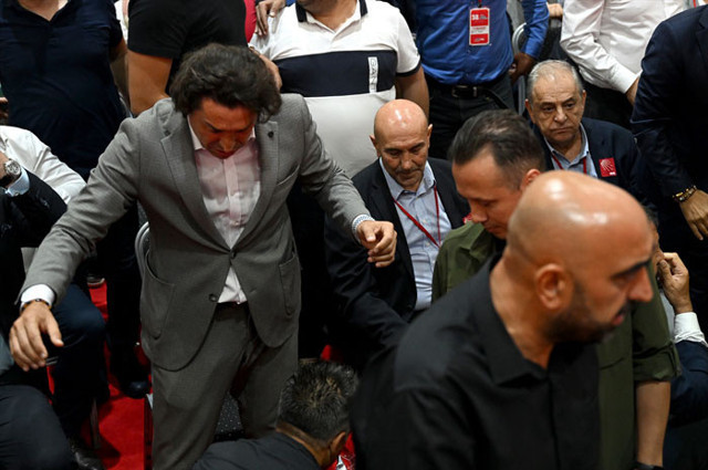 CHP İzmir İl kongresinde büyük kavga! Kılıçdaroğlu talimatı verdi - Resim: 0