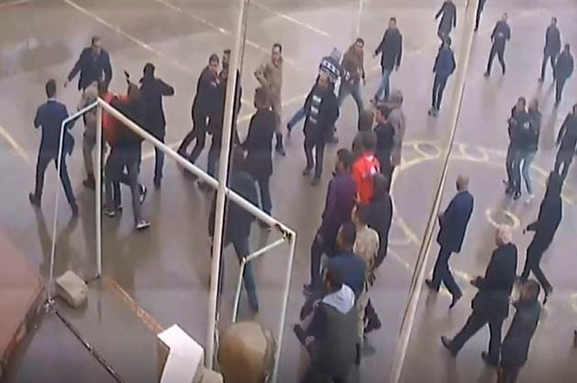 3 kardeşin öldüğü muhtarlık kavgası firarisi saklandığı samanlıkta yakalandı - Resim: 2