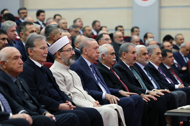 Cumhurbaşkanı Erdoğan: Dijital dünya, değerleri tahrip ediyor - Resim: 0