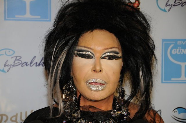 Diva'dan olay açıklama: Çişim geldiği zaman... - Resim: 2