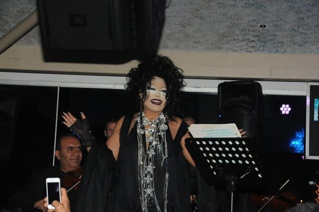 Diva'dan olay açıklama: Çişim geldiği zaman... - Resim: 4