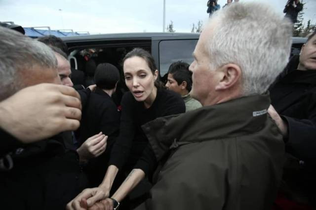 Angelina Jolie 36 kiloya düştü - Resim: 4