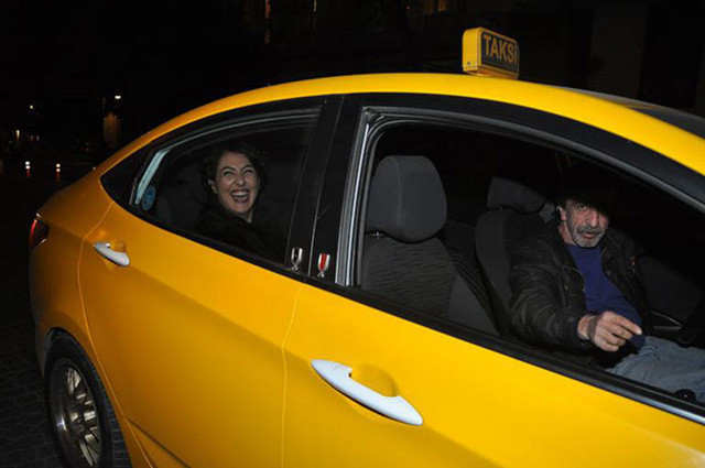 Meltem Cumbul'u kahkaha krizine sokan anlar - Resim: 4