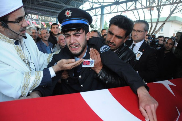 Tunceli şehidi  için göz yaşları sel oldu - Resim: 1