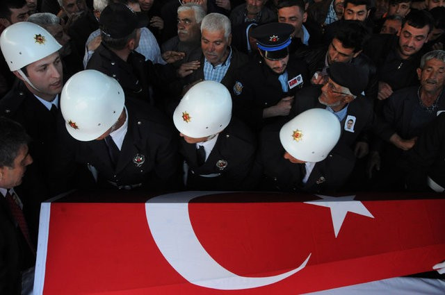 Tunceli şehidi  için göz yaşları sel oldu - Resim: 3