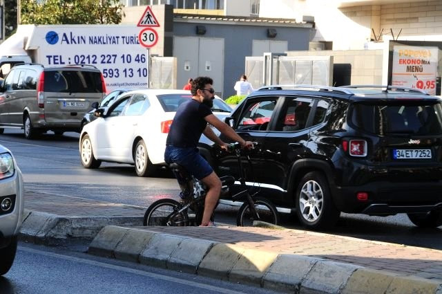 Ünlü oyuncu ölümden kıl payı kurtuldu - Resim: 2