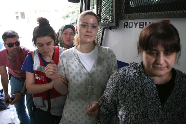 Kediciklerin makyajsız halleri görenleri şaşkına çevirdi - Resim: 3