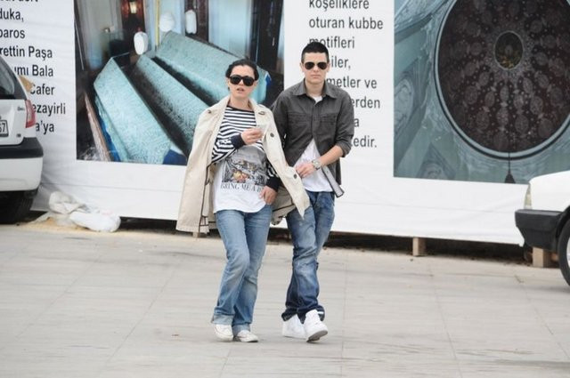 Rüzgar Erkoçlar sevgilisiyle yakalandı - Resim: 4