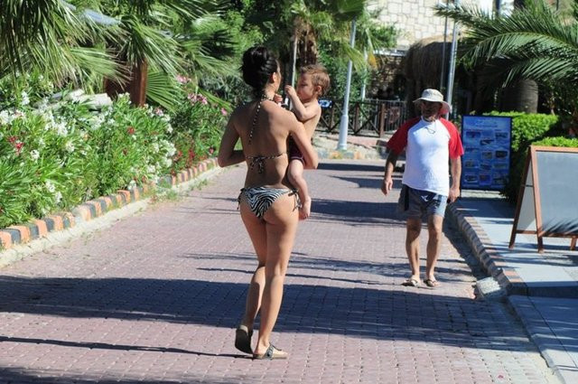 Kızlarıyla mantı keyfi yaptı - Resim: 2