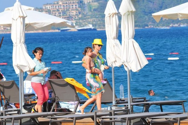 Tatlıses'in kızı Bodrum'da - Resim: 2