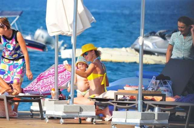 Tatlıses'in kızı Bodrum'da - Resim: 3
