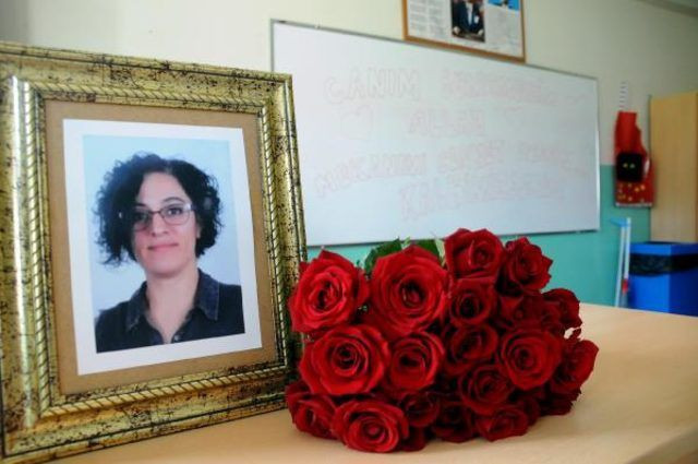 Kazada ölen öğretmenlerinin fotoğrafını görünce gözyaşlarına boğuldular - Resim: 1