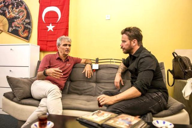 Sinan Akçıl 15 Temmuz darbe girişimi gecesi oğlu şehit olan acılı baba ile görüştü - Resim: 1