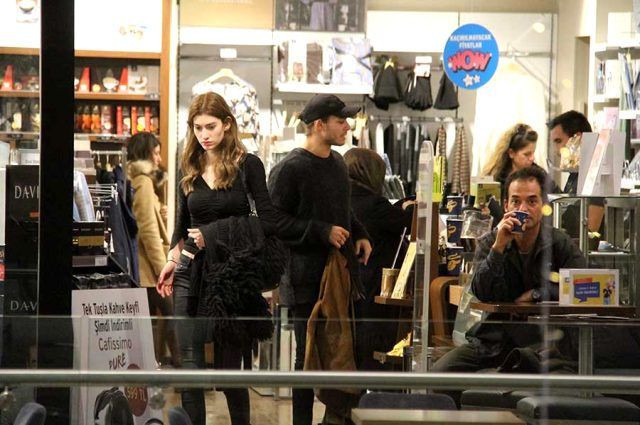 Survivor'ın sunucusu Murat Ceylan fena yakalandı! Merdivenlerde dudak dudağa... - Resim: 3