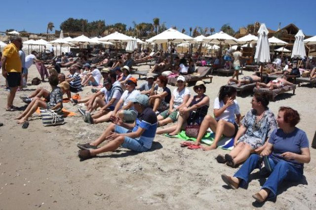 İzmir'de "Halk plajı işgal edildi" tepkisi - Resim: 0