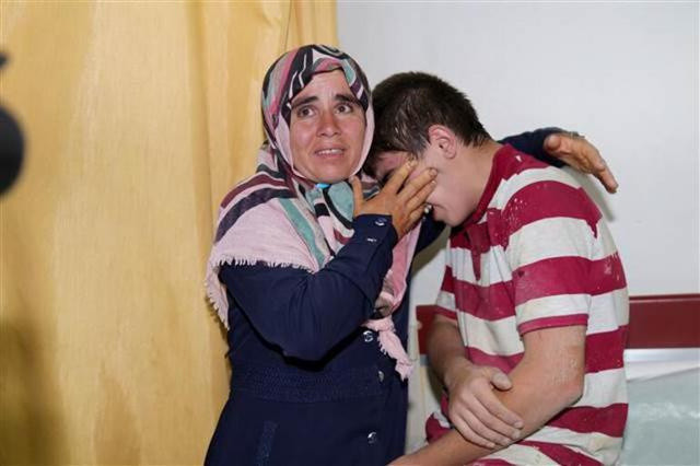 Erzurum'da menfezde ağlarken bulunan zihinsel engelli çocuk yürek burktu - Resim: 0