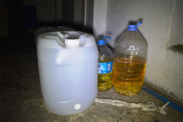 Sahte içki üretilen evde bulunan broşürde yazılanlara bakın - Resim: 0