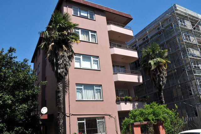 Bakırköy'de siparişe gelen kurye yaşlı kadını para üstünü vermediği için boğarak öldürdü - Resim: 0