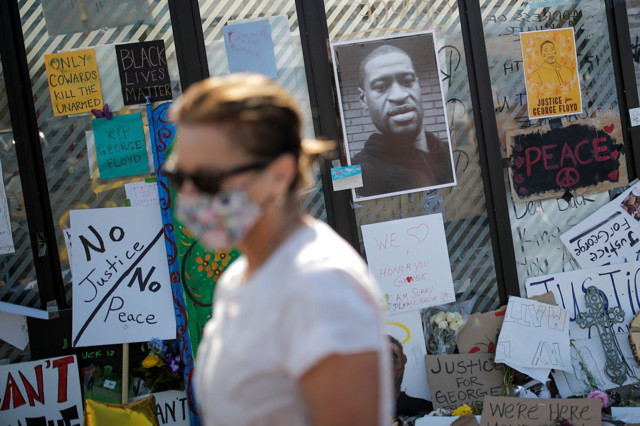 George Floyd'un otopsi sonucu ortaya çıktı! Ölüm nedeni bakın ne - Resim: 0