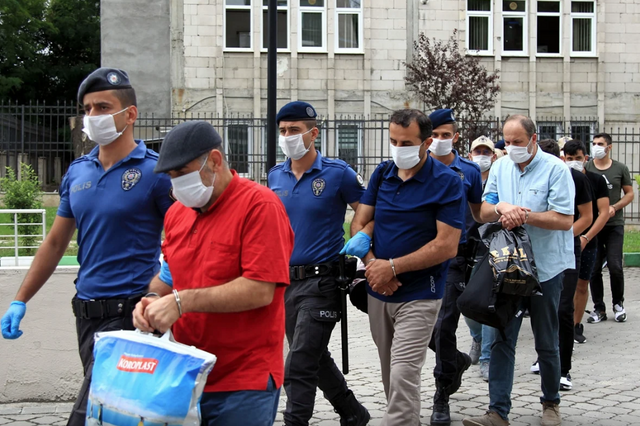 Samsun'da dikkat çeken FETÖ operasyonu:  10'u kadın 38 kişiye gözaltı - Resim: 1