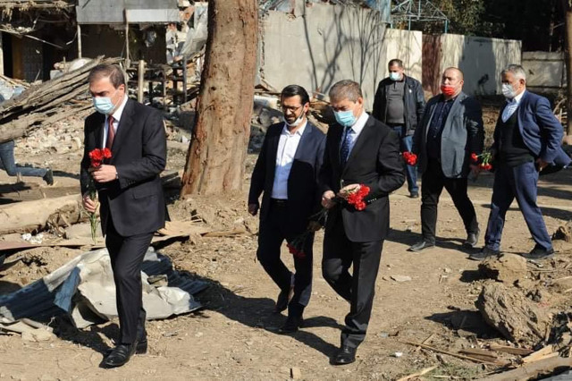 Gazetecilerden Azerbaycan'a destek ziyareti - Resim: 1