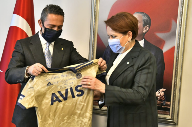 İYİ Parti Genel Başkanı Meral Akşener, Fenerbahçe Kulübü Başkanı Koç'u kabul etti - Resim: 1