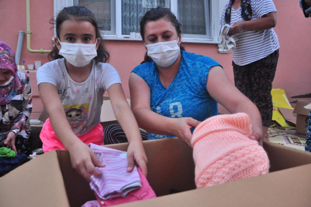 Doğmamış bebeği için aldığı kıyafetleri Manavgat yangınzedeleri için gönderdi - Resim: 3