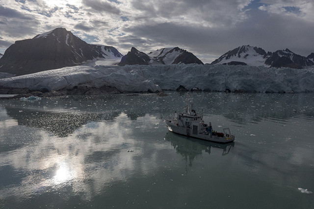 Türk bilim insanları ürküten gerçeği açıkladı! Deniz buzlarının 3'te 1'i yok oldu - Resim: 0
