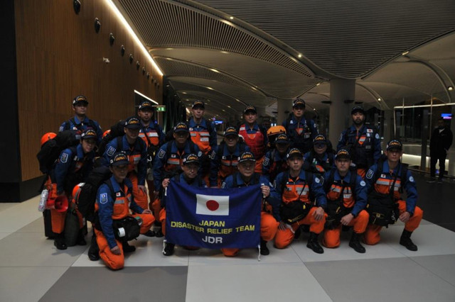 Japon arama kurtarma ekibi Türkiye'ye geldi - Resim: 0