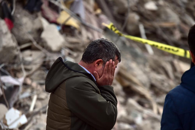 Kahramanmaraş'ta acı olay: Depremde değil enkaz başında beklerken öldü! - Resim: 0