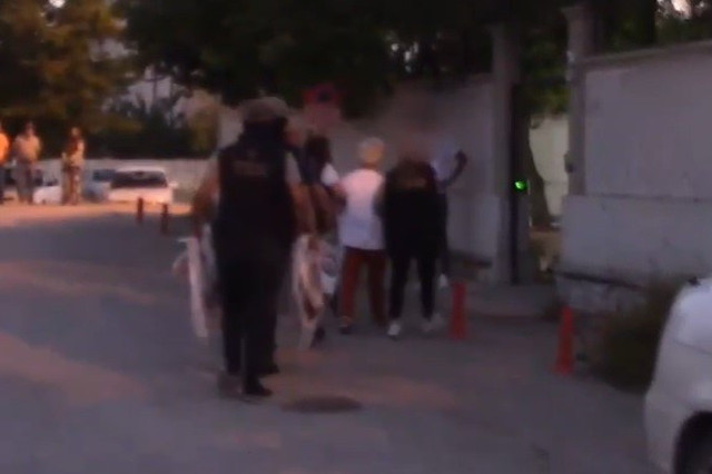 PKK'nın yurt dışı kasası Konya'da yakalandı! Evinden PKK'nın arşivi çıktı PKK kurucusunun kardeşi - Resim: 2